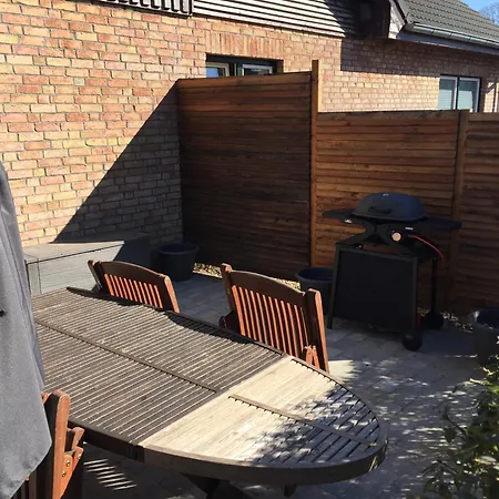 Ankerplatz In Boeel Fuer Sie, Komplette Inkl. Terasse Und Parkplatz *